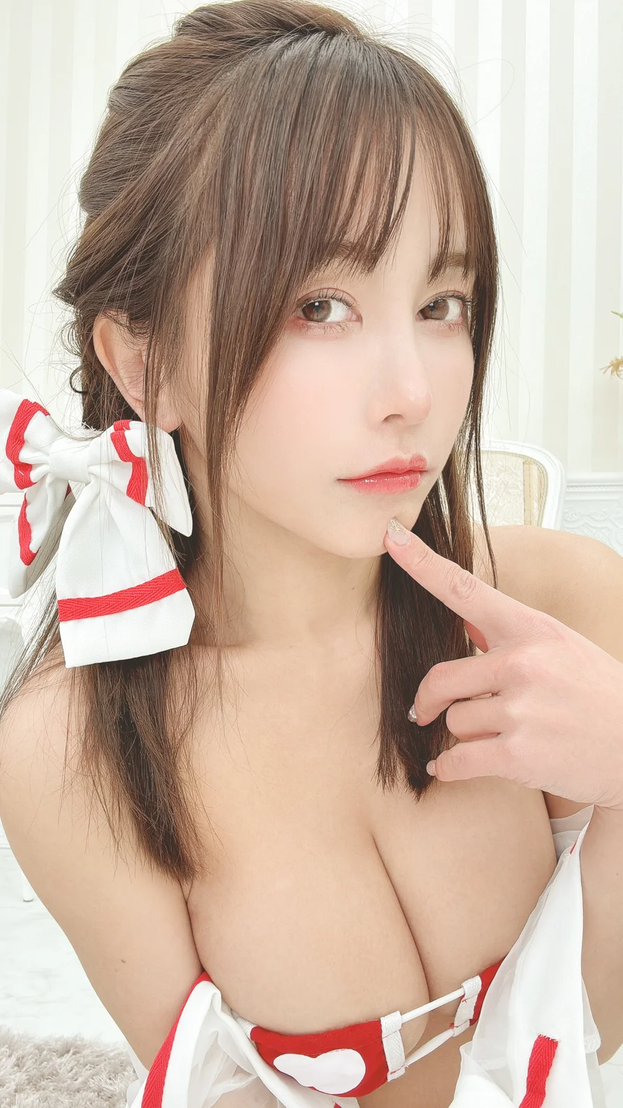 Coser-193iKkyu3-Fantia-202401-006.webp