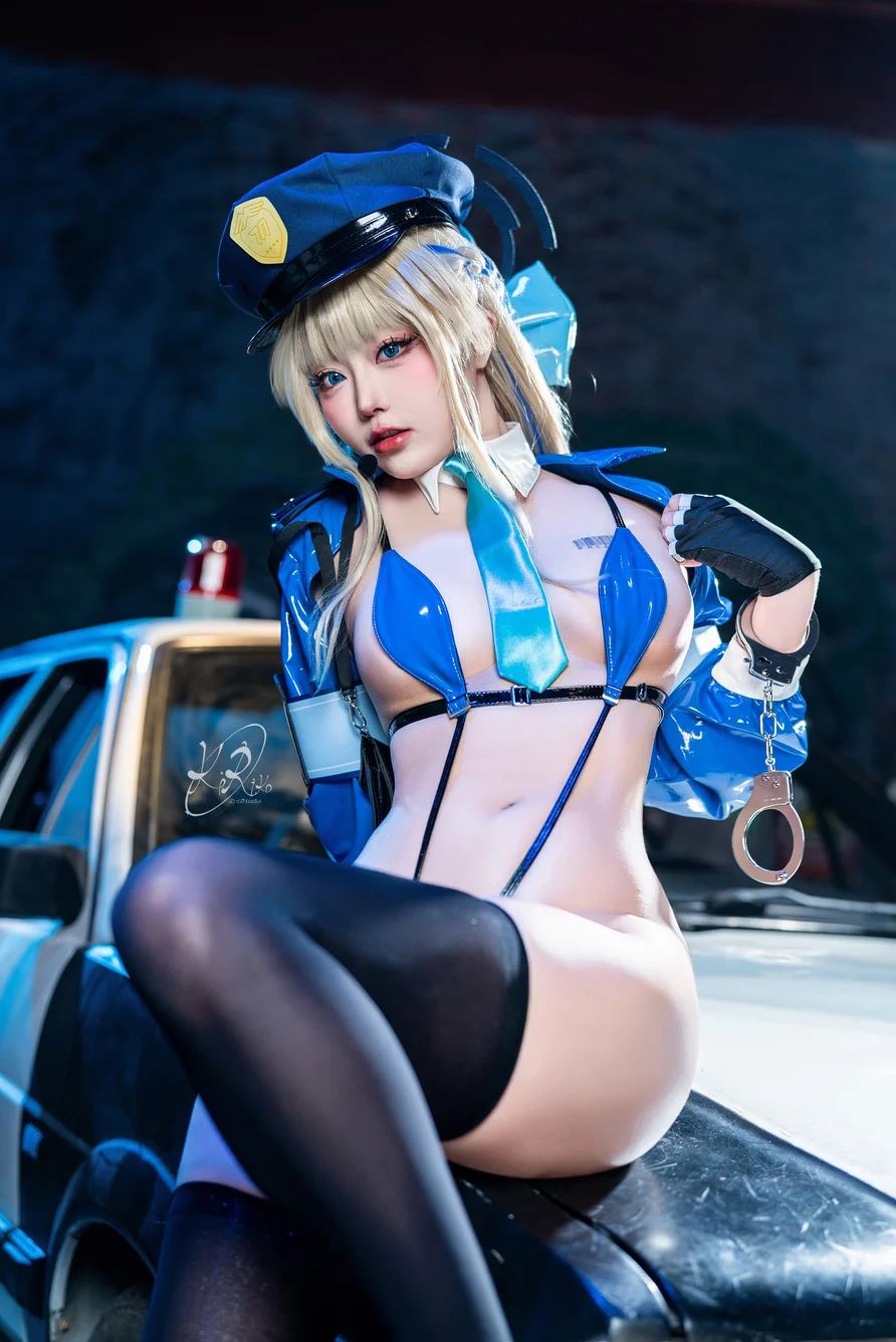 Coser-Celia-Toki-Police-008.webp