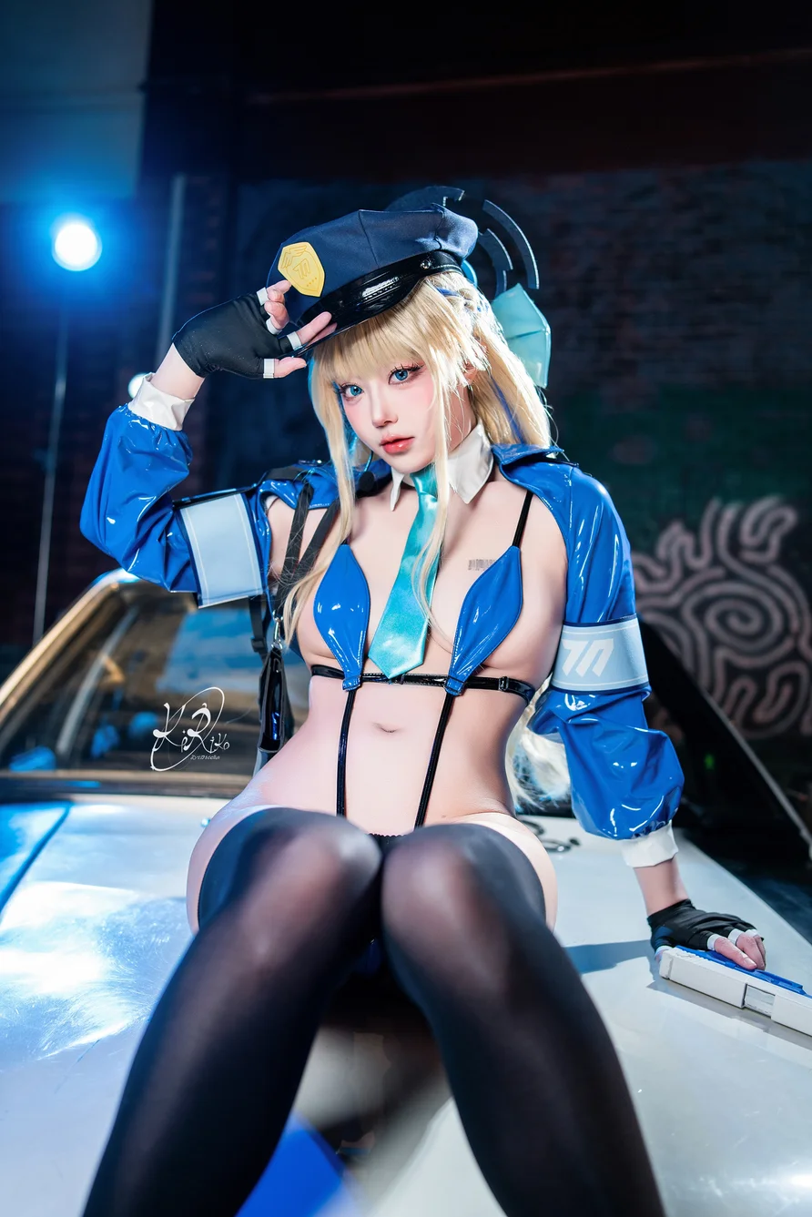 Coser-Celia-Toki-Police-017.webp