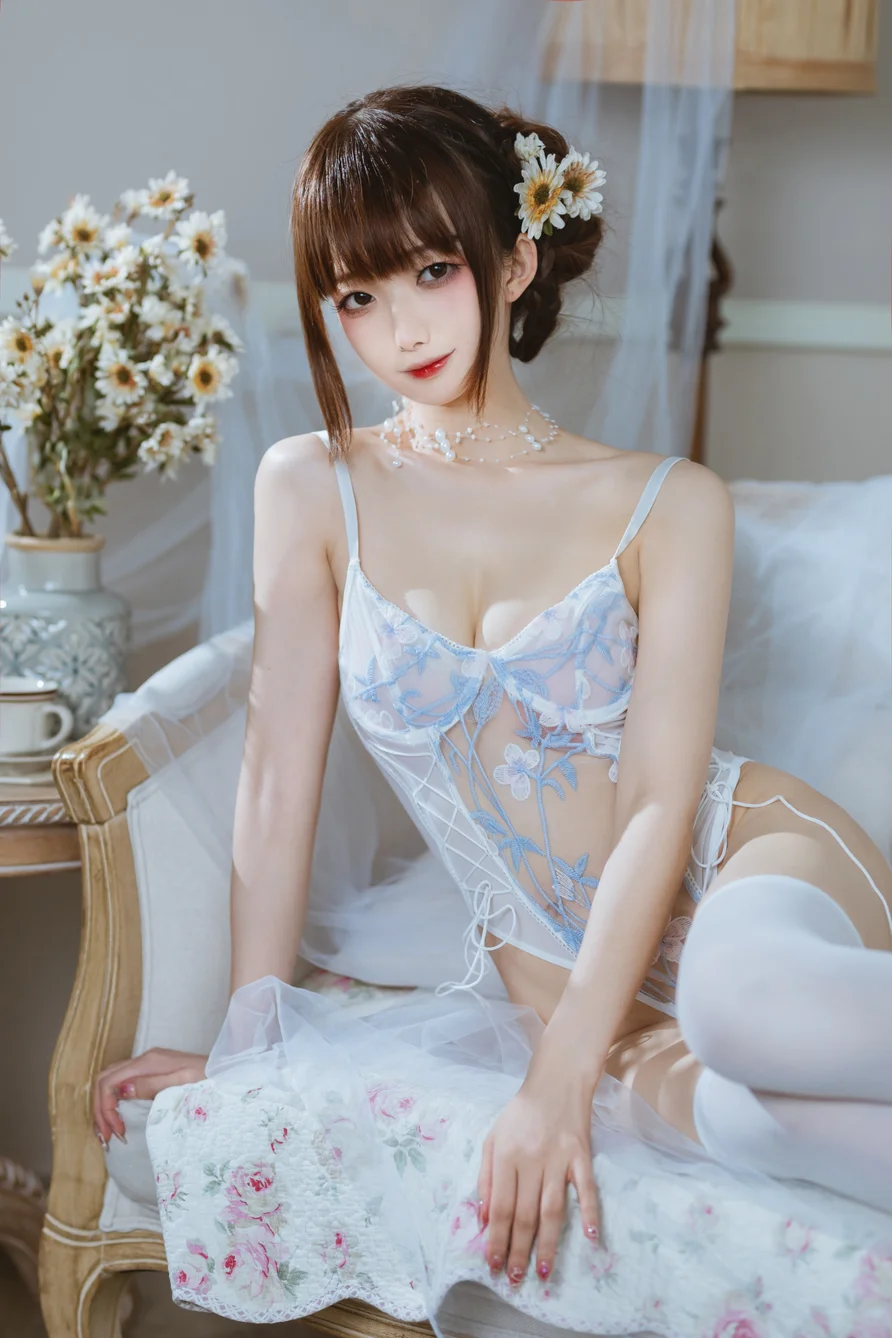 Coser-Feng-Jiang-Jiangv-001.webp