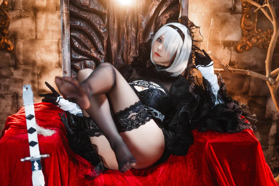 Coser-Mi-zhi-mao-qiu-2B-013.webp