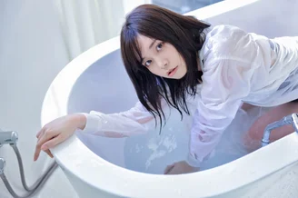 Coser-Mimiko-Hinaki-Wet-Color-Swimming-Race-135.webp