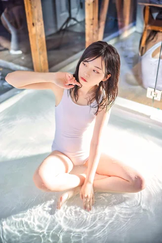 Coser-Mimiko-Hinaki-Wet-Color-Swimming-Race-160.webp