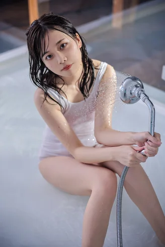 Coser-Mimiko-Hinaki-Wet-Color-Swimming-Race-186.webp