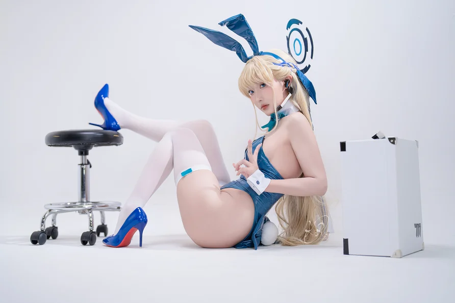 Coser-celia-Toki-Bunny-003.webp