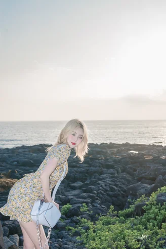 SAINT-Photolife-Yuna-Vol.14-Jeju-Story-Part-1-121.webp