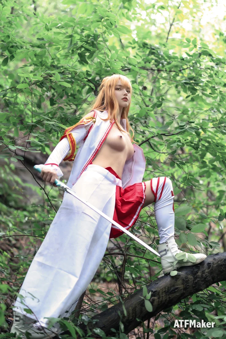 ATFM-Cosplay-Vol.06-Yuuki-Asuna-Battle-028.webp