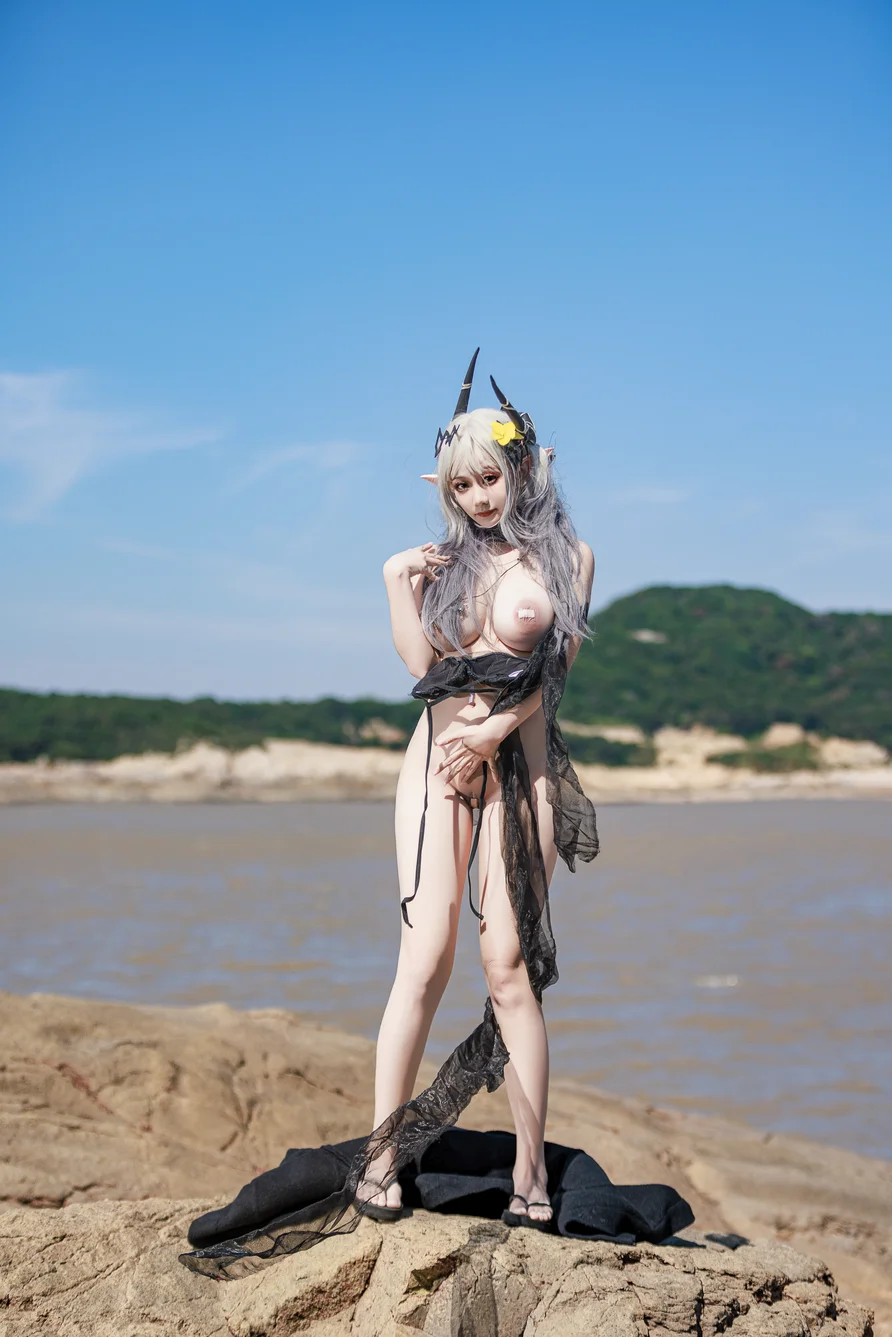 Coser-A-xue-xue-013.webp