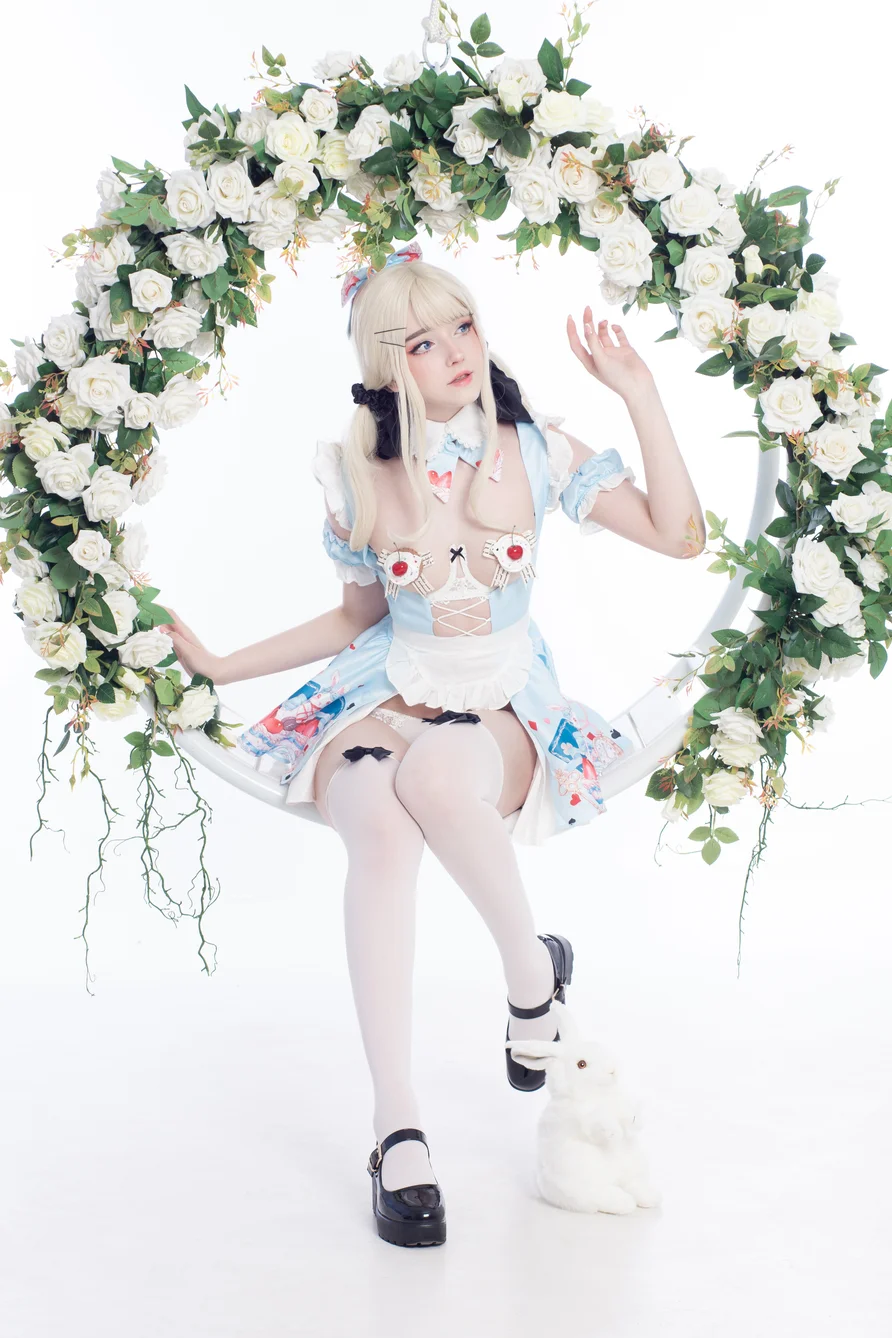 Coser-Candy-Ball-Alice-in-Easterland-004.webp