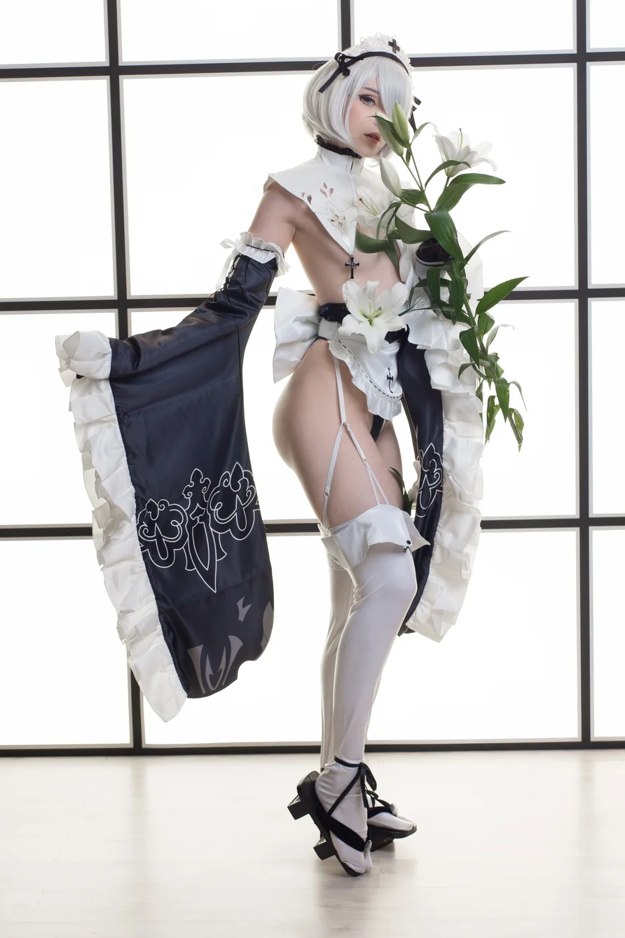 Coser-Candy-Ball-Maid-2B-002.webp