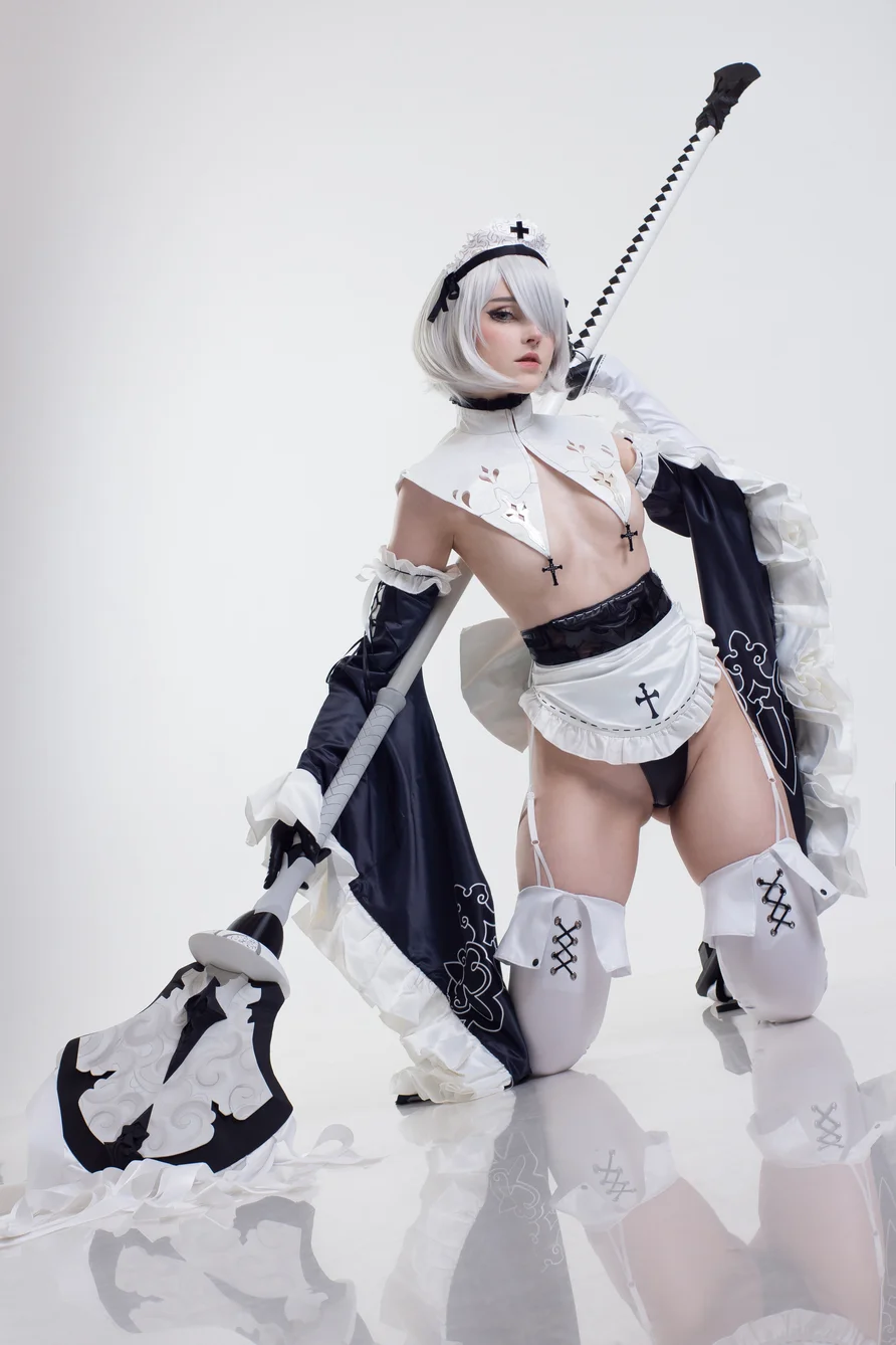 Coser-Candy-Ball-Maid-2B-009.webp