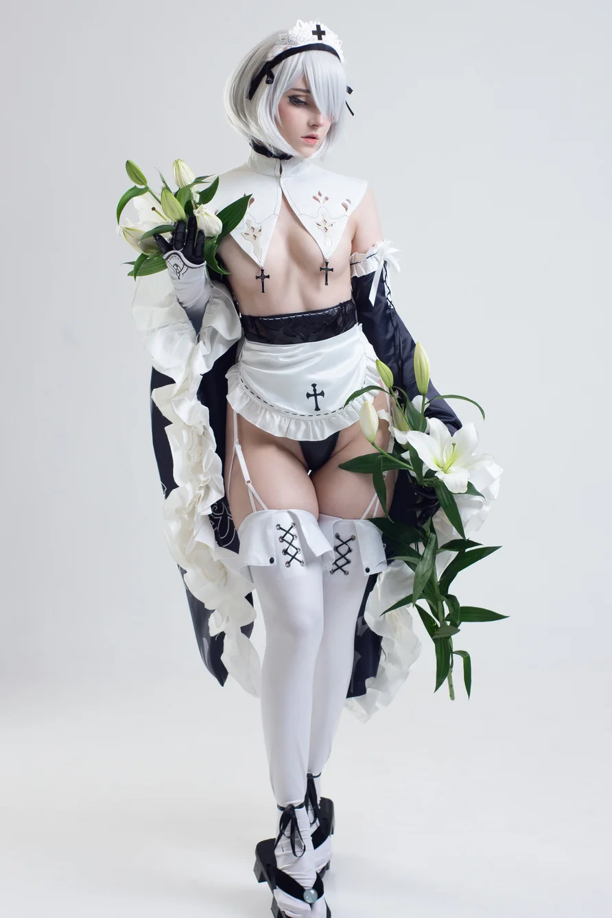 Coser-Candy-Ball-Maid-2B-015.webp