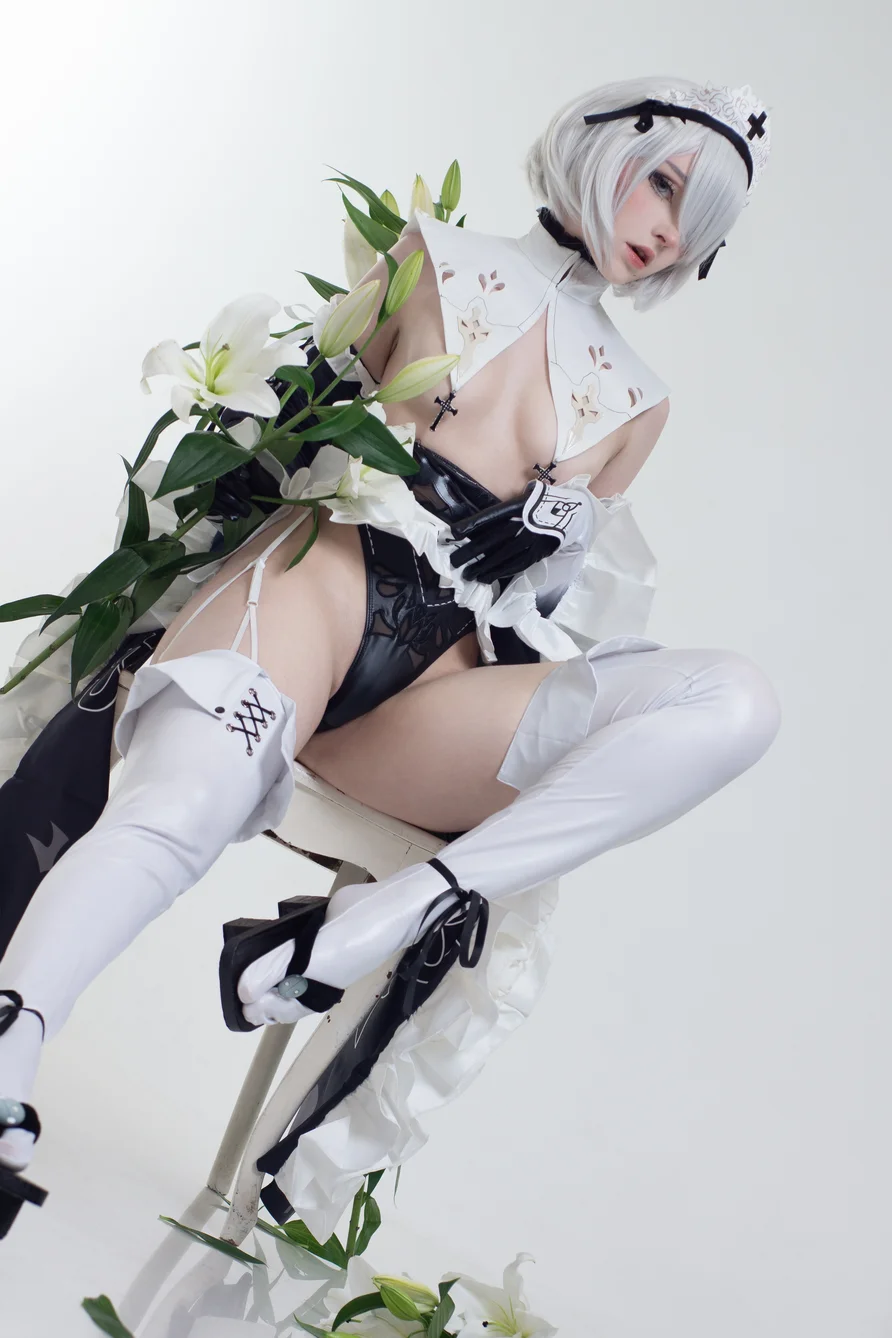 Coser-Candy-Ball-Maid-2B-019.webp