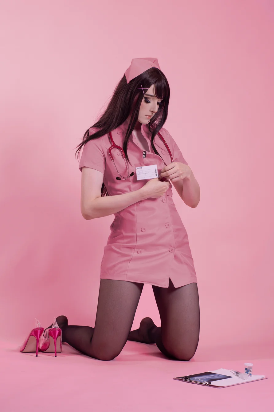 Coser-Candy-Ball-Pink-Nurse-011.webp