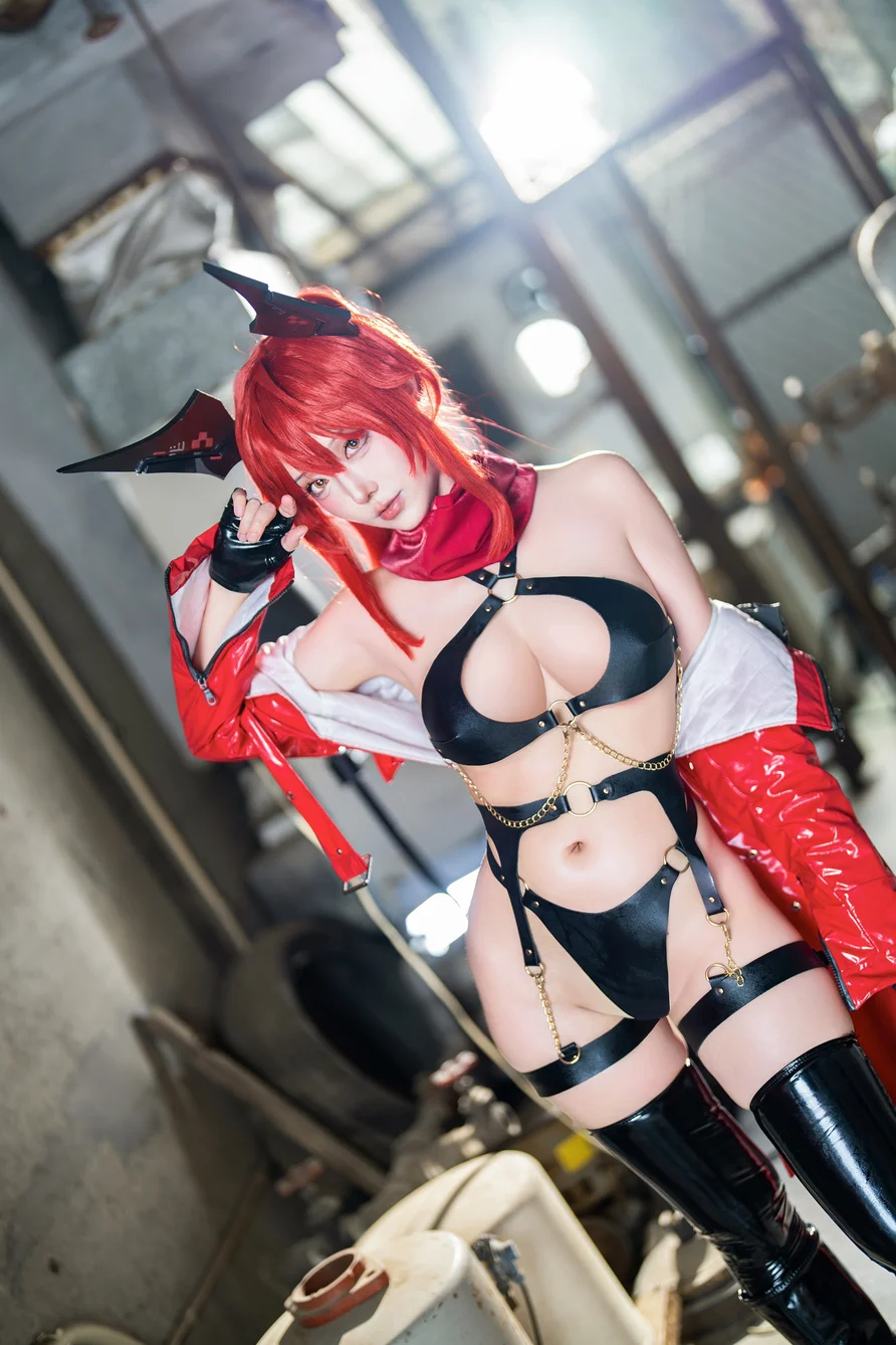 Coser-Celia-KIRIKO-NIKKE-Goddess-Shadow-003.webp