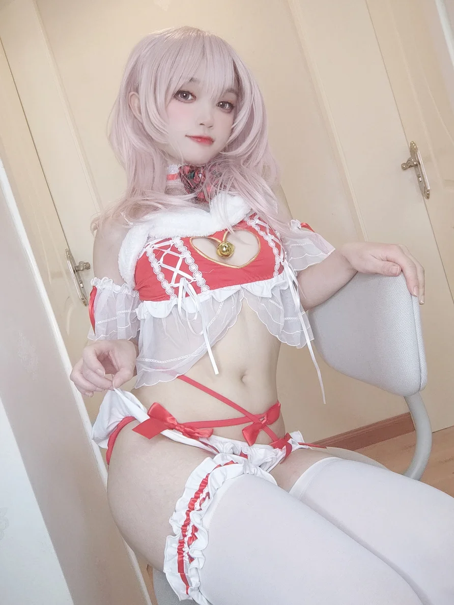 Coser-Eiri-Kanzawa-001.webp