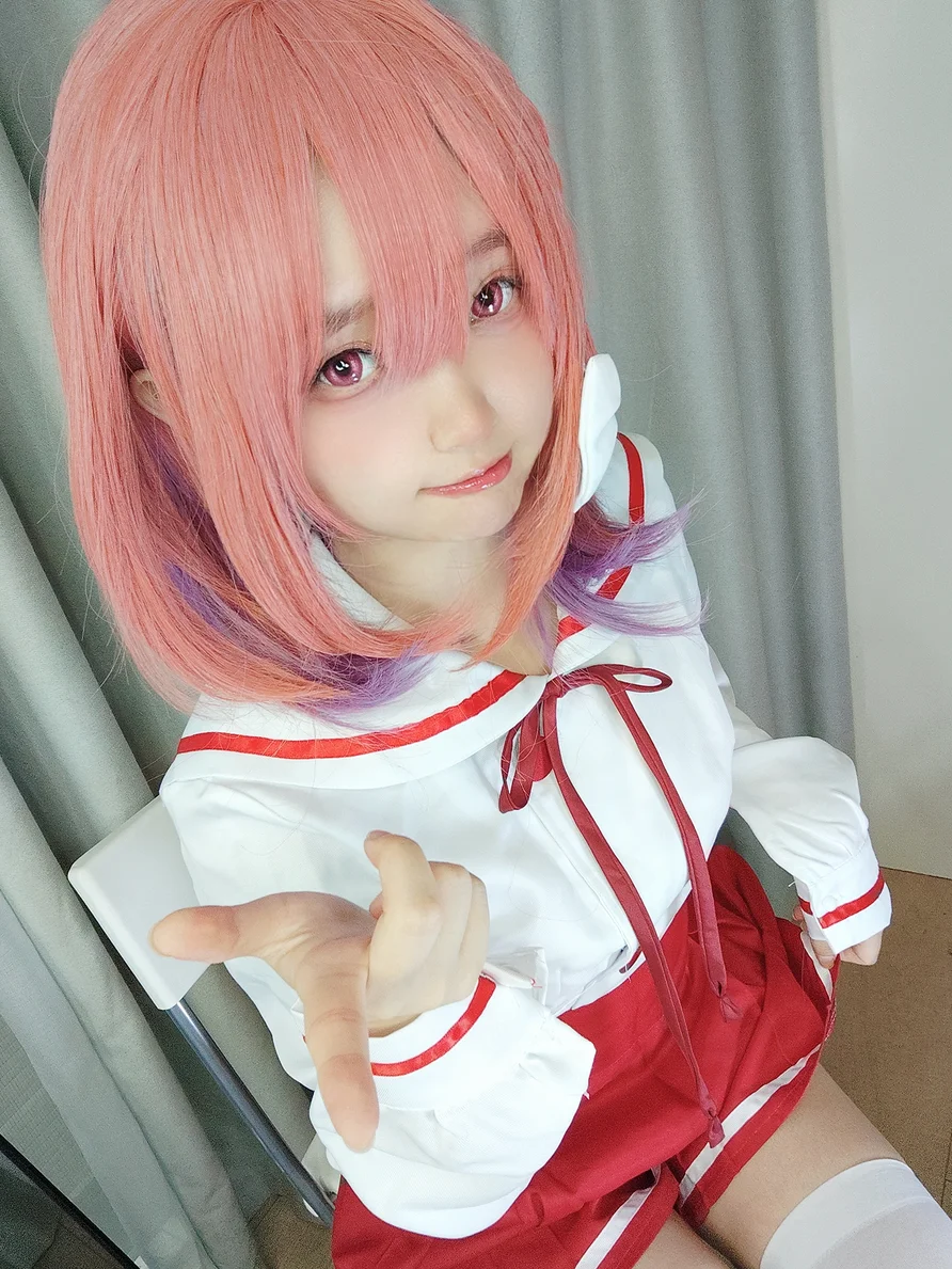 Coser-Eiri-Kanzawa-002.webp