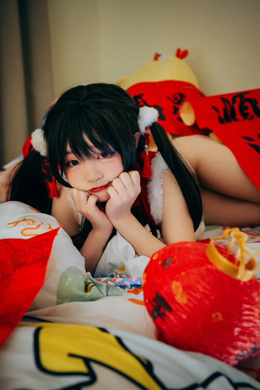 Coser-Eiri-Kanzawa-002.webp