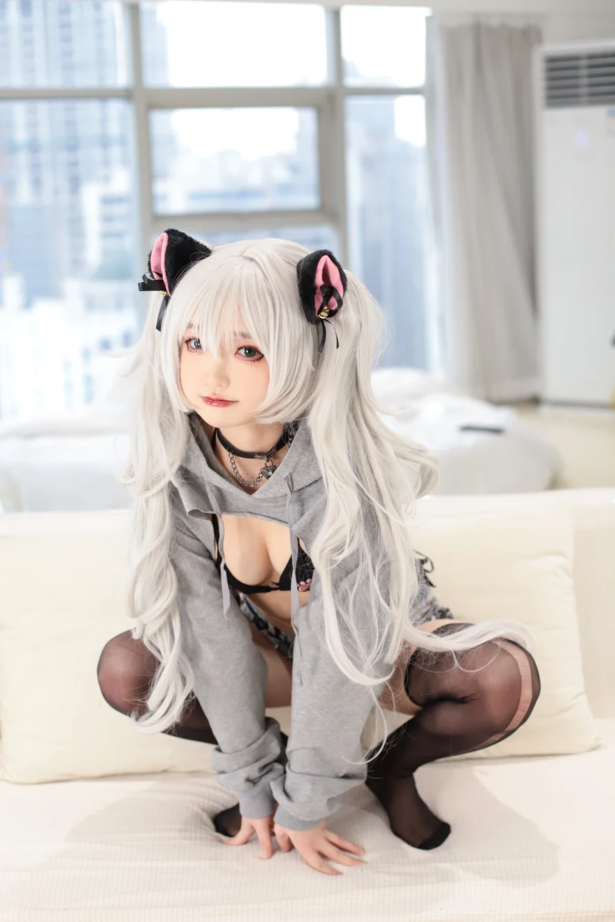 Coser-Eiri-Kanzawa-002.webp