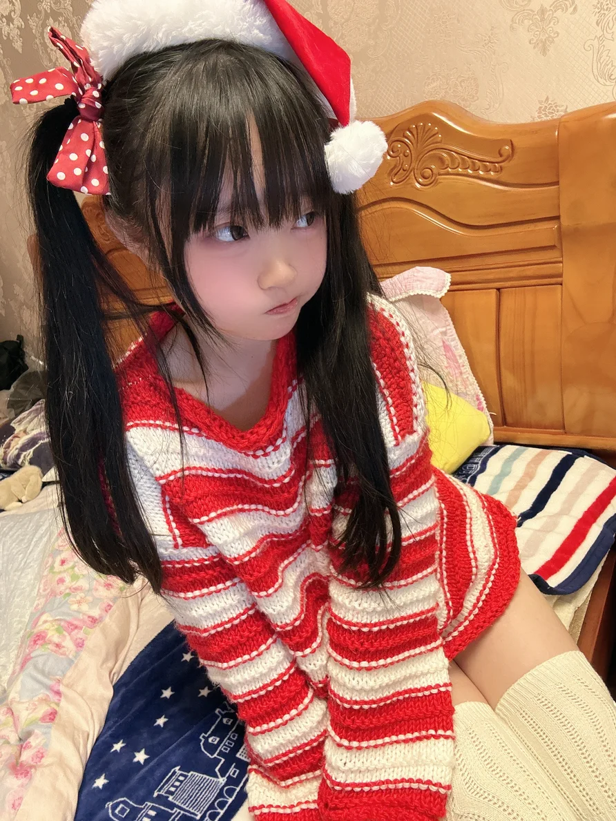 Coser-Eiri-Kanzawa-003.webp