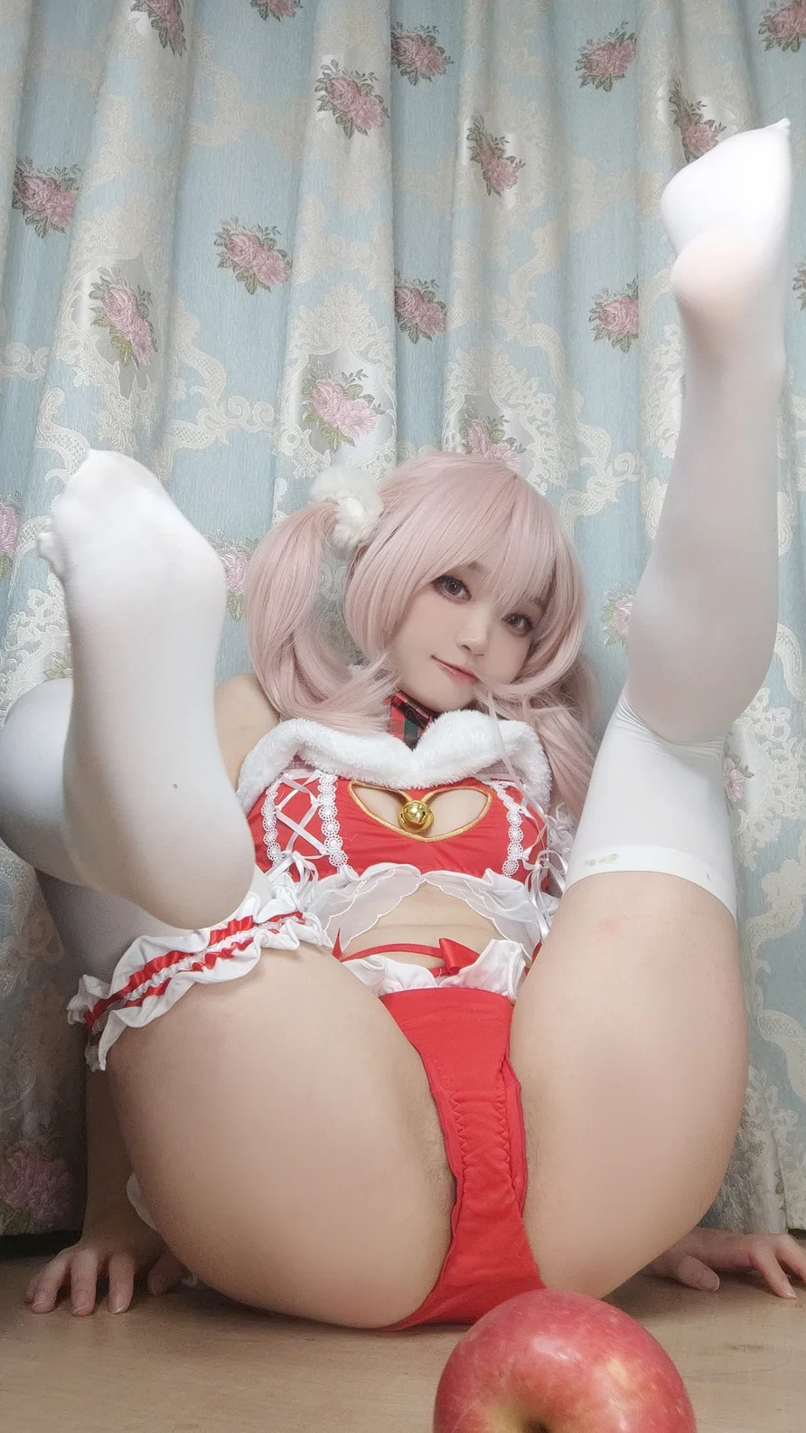 Coser-Eiri-Kanzawa-005.webp