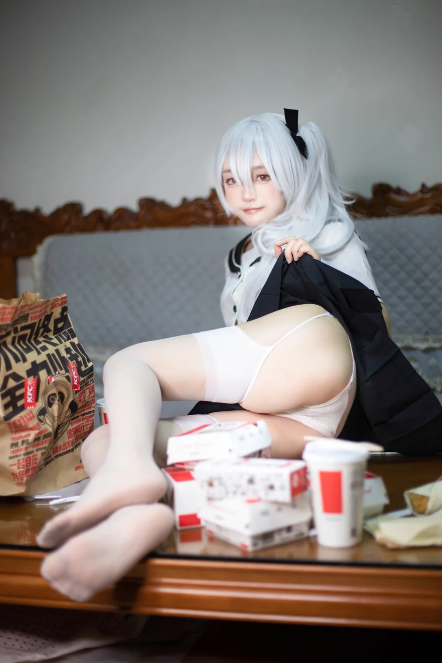 Coser-Eiri-Kanzawa-006.webp