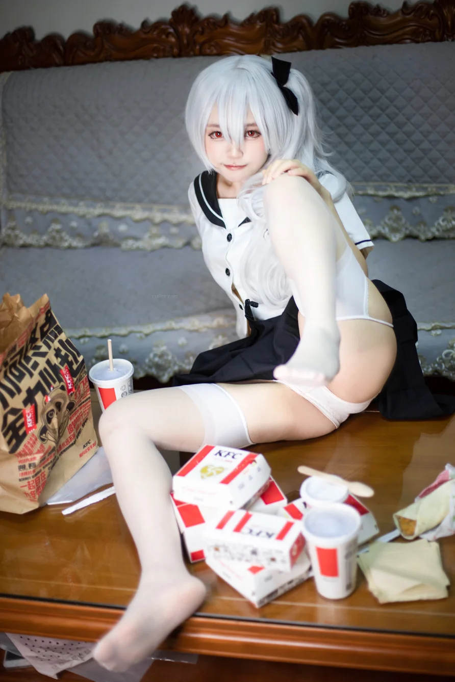 Coser-Eiri-Kanzawa-007.webp