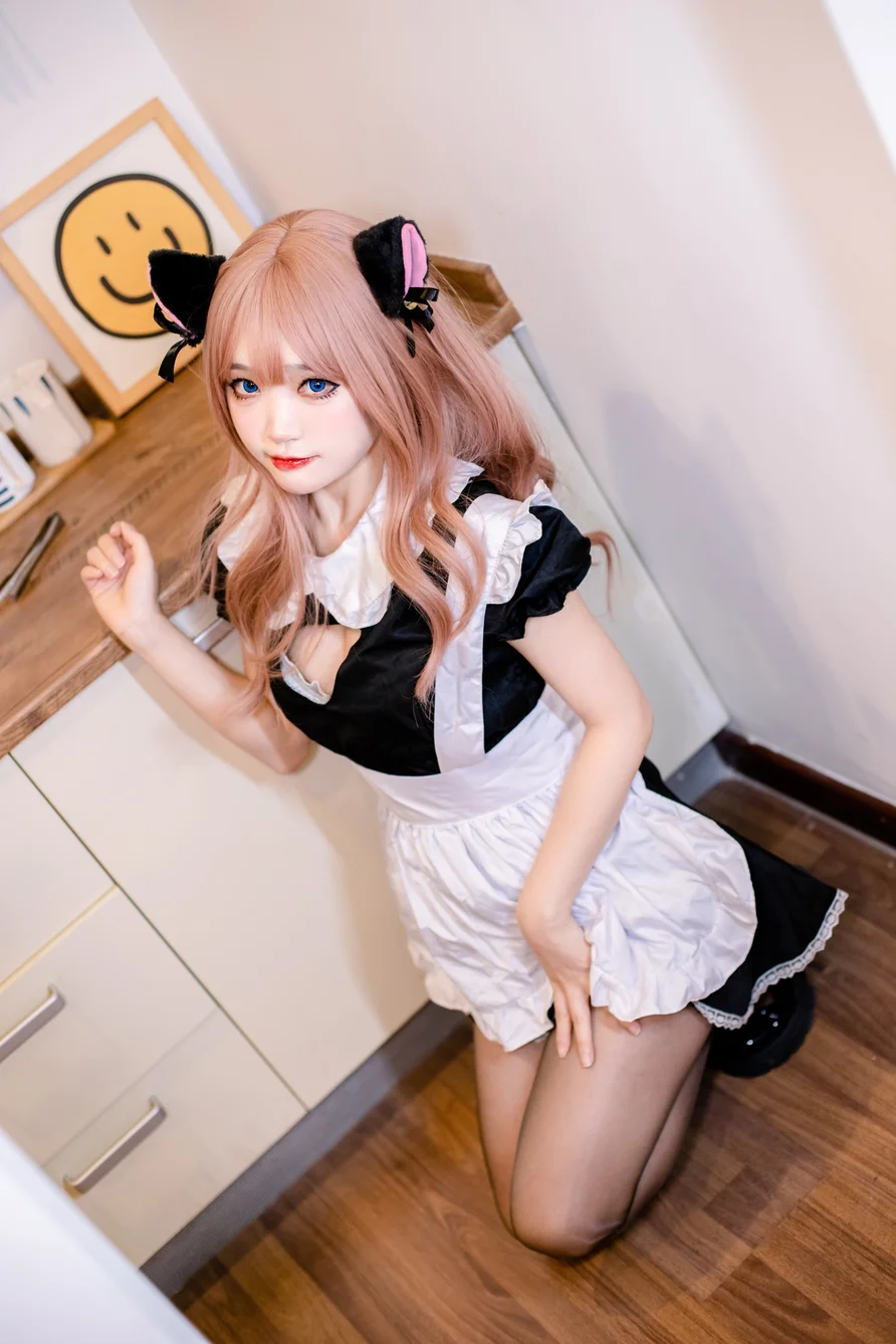 Coser-Eiri-Kanzawa-008.webp