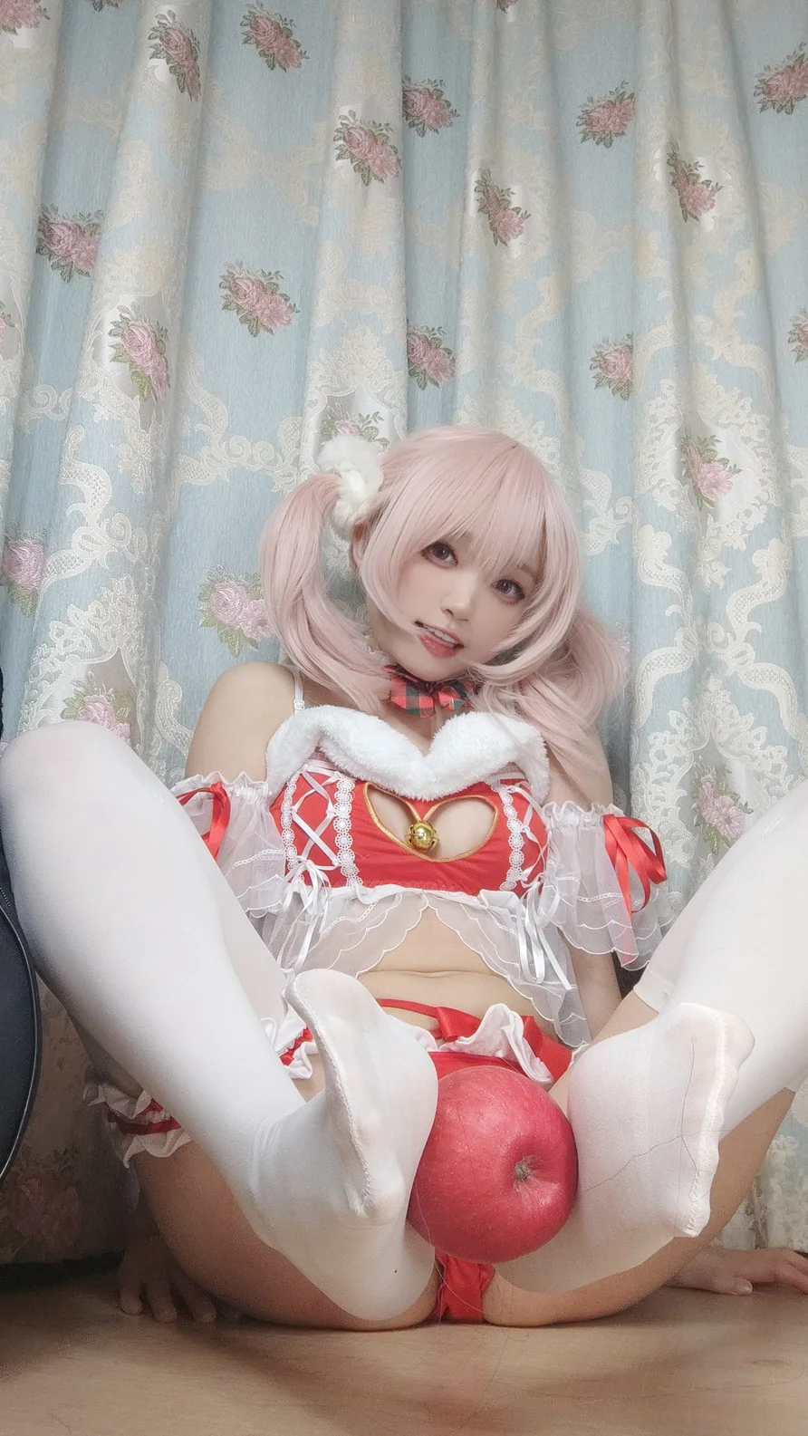 Coser-Eiri-Kanzawa-011.webp