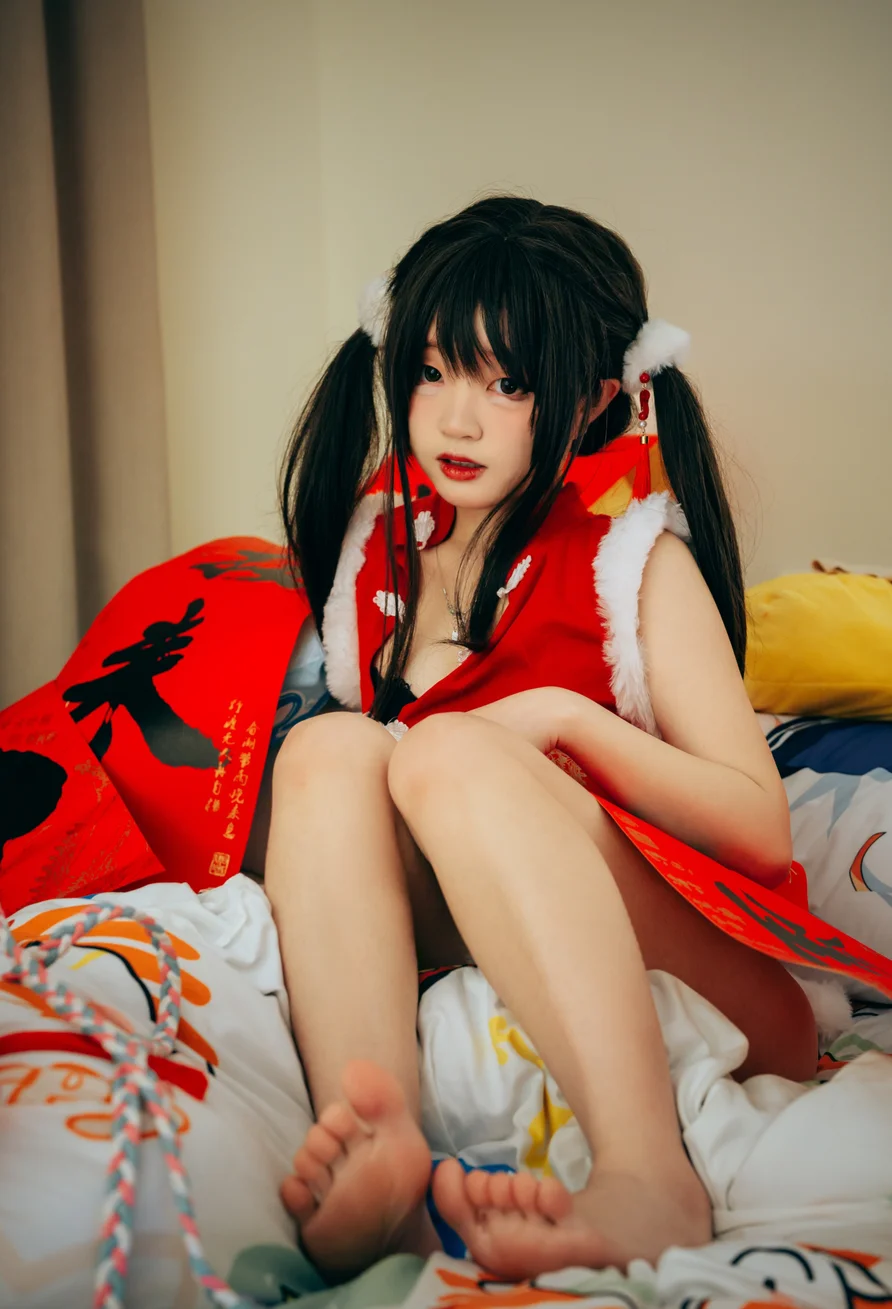 Coser-Eiri-Kanzawa-013.webp