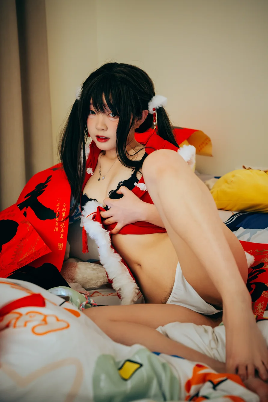 Coser-Eiri-Kanzawa-016.webp