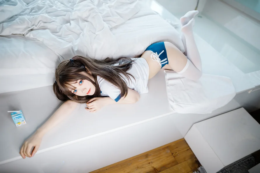 Coser-Eiri-Kanzawa-017.webp