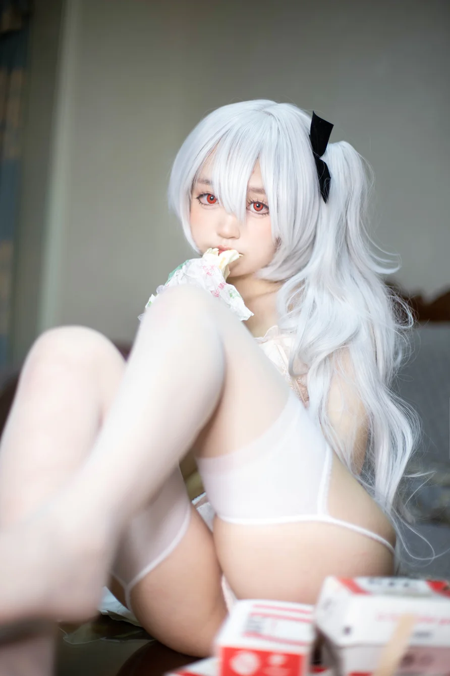 Coser-Eiri-Kanzawa-018.webp