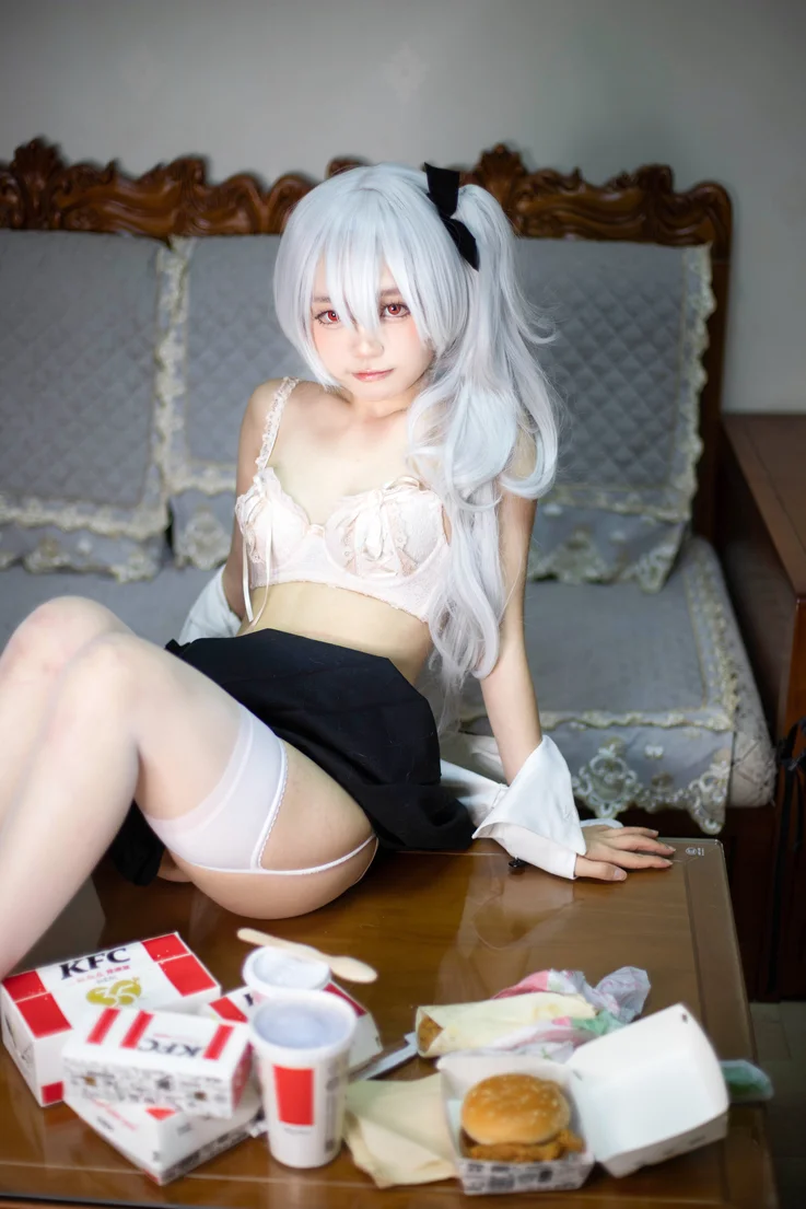 Coser-Eiri-Kanzawa-022.webp