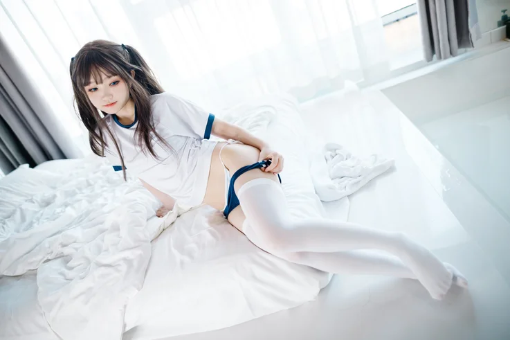 Coser-Eiri-Kanzawa-026.webp