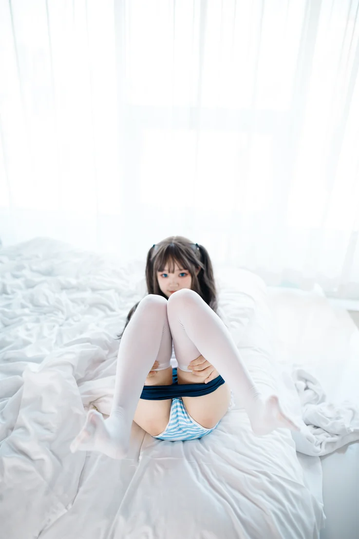 Coser-Eiri-Kanzawa-031.webp