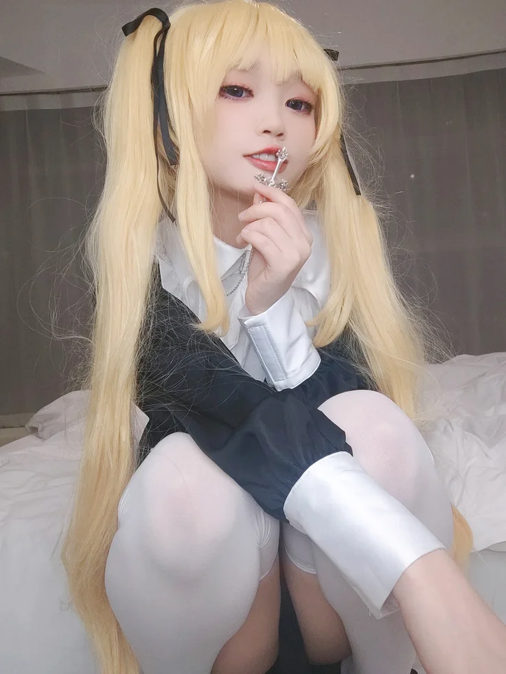 Coser-Eiri-Kanzawa-031.webp