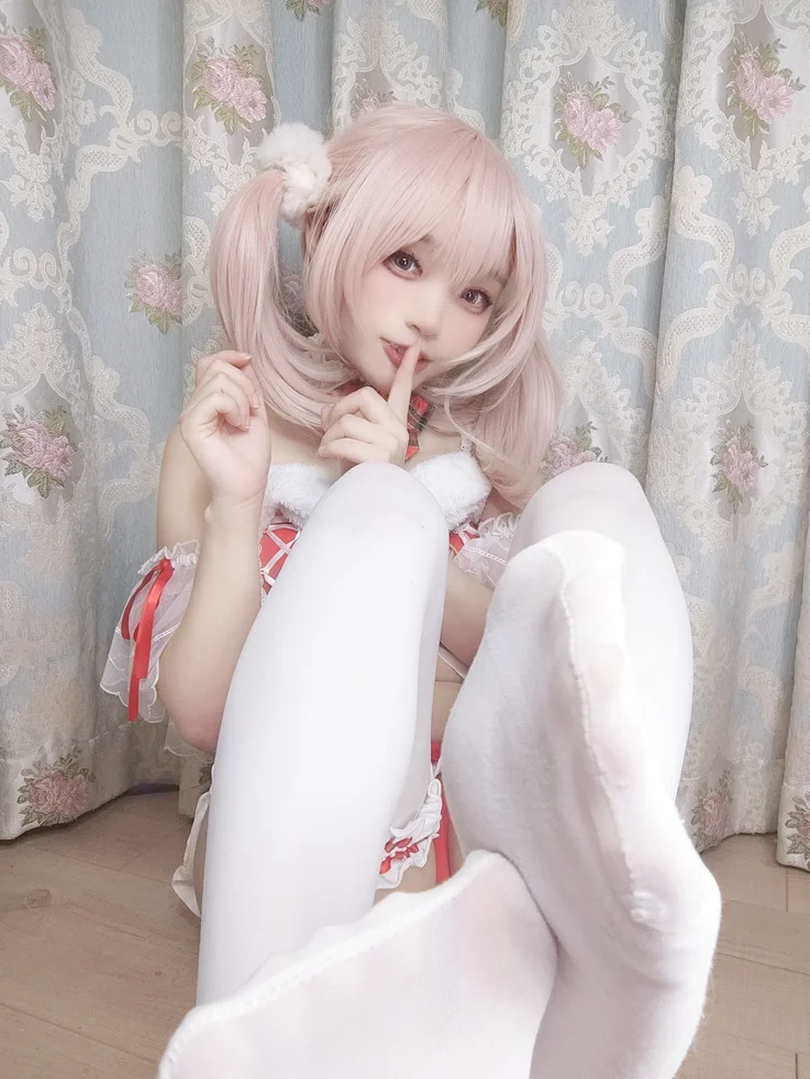 Coser-Eiri-Kanzawa-034.webp