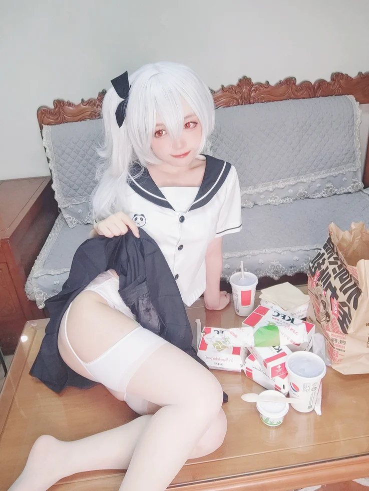 Coser-Eiri-Kanzawa-035.webp