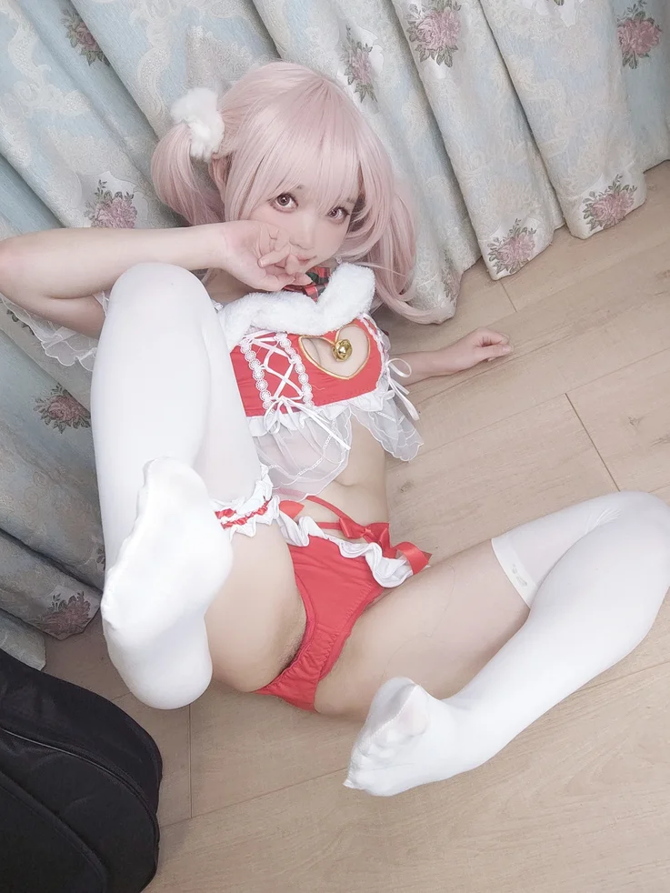 Coser-Eiri-Kanzawa-039.webp