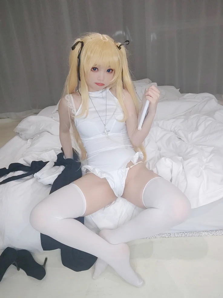 Coser-Eiri-Kanzawa-039.webp