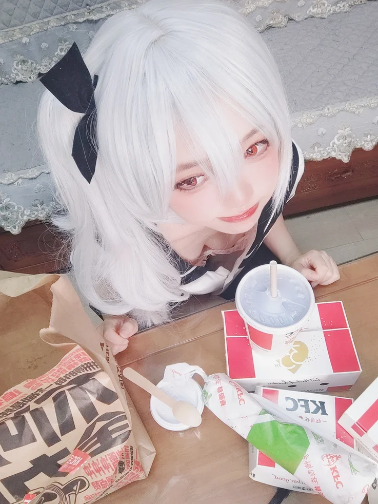 Coser-Eiri-Kanzawa-040.webp