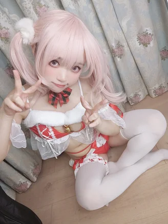 Coser-Eiri-Kanzawa-044.webp