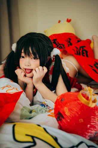 Coser-Eiri-Kanzawa-055.webp