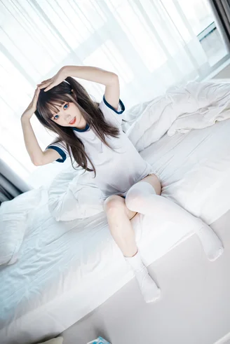 Coser-Eiri-Kanzawa-058.webp