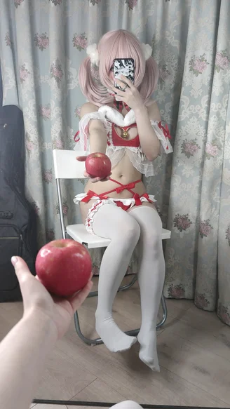 Coser-Eiri-Kanzawa-072.webp