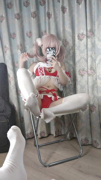 Coser-Eiri-Kanzawa-075.webp