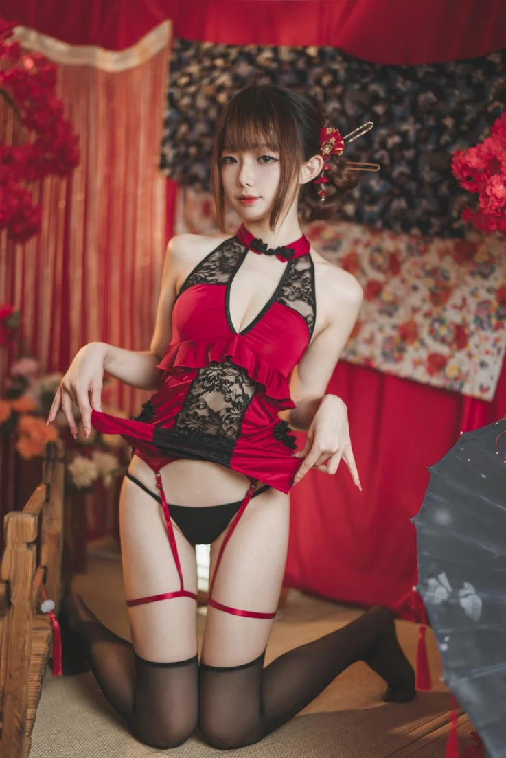 Coser-Feng-Jiang-Jiangv-026.webp