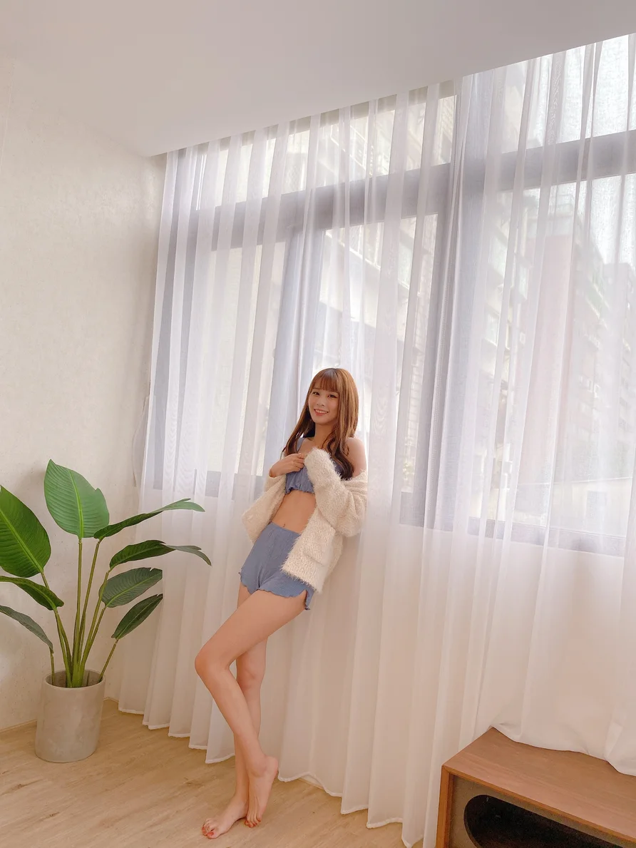 Coser-Ni-ni-ru-002.webp