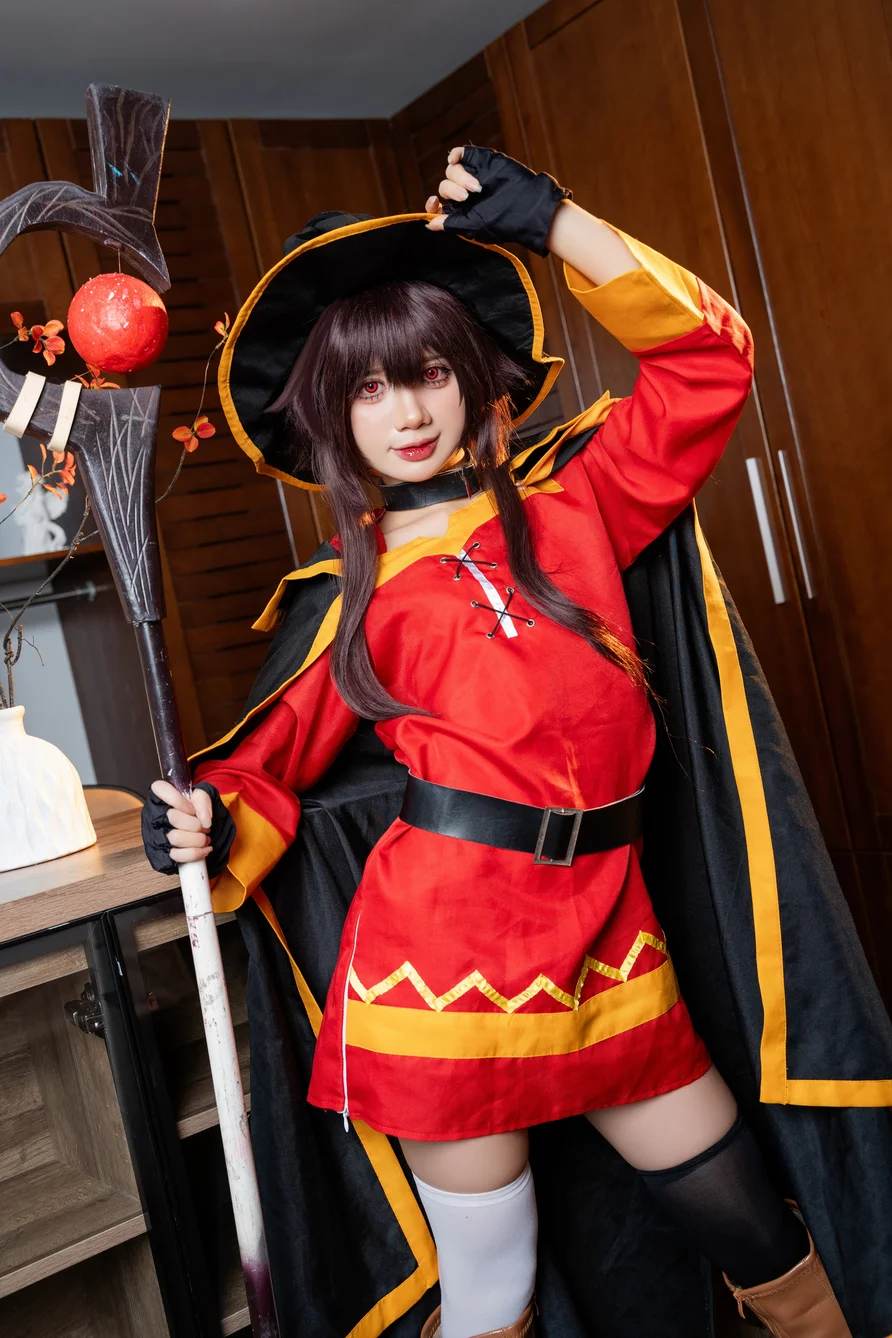 Coser-PoppaChan-Konosuba-Megumin-012.webp